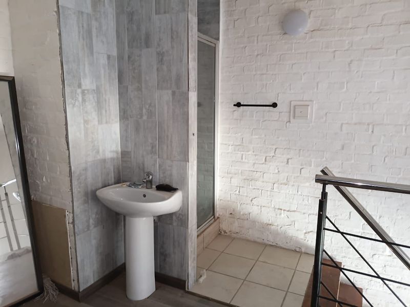 Apartment Rental Monthly In Port Elizabeth - Photo 10