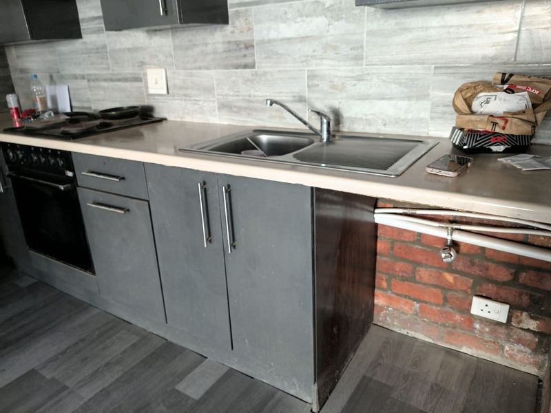 Apartment Rental Monthly In Port Elizabeth - Photo 8