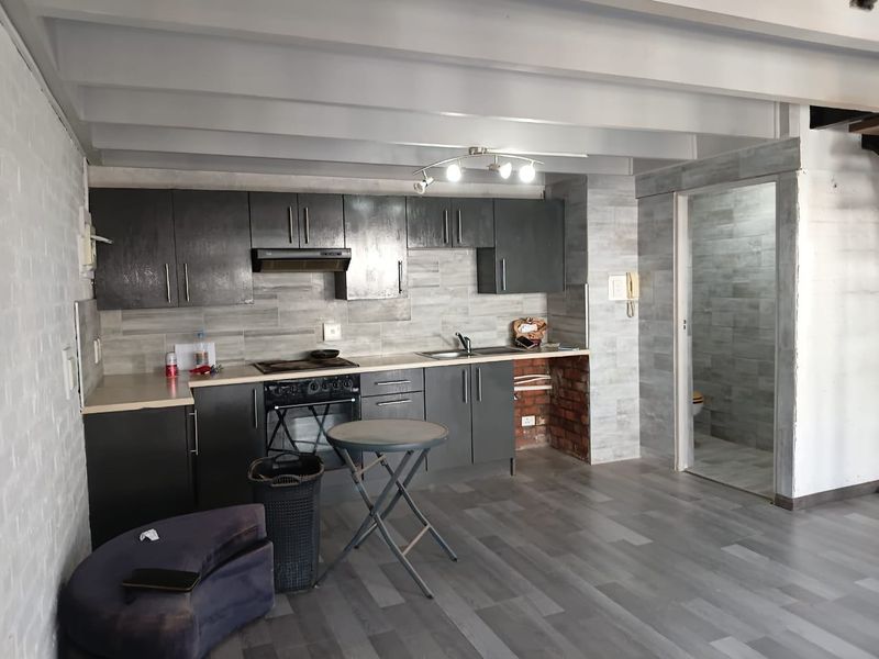 Apartment Rental Monthly In Port Elizabeth - Photo 3