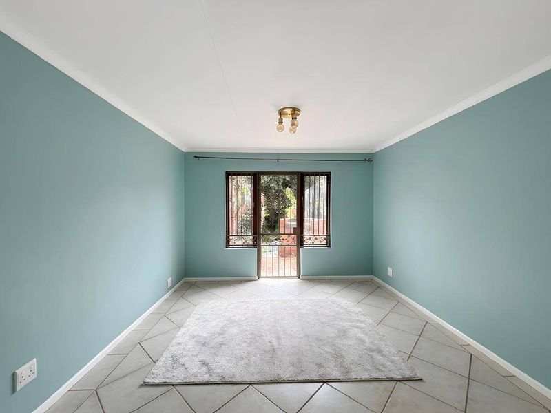 Townhouse Rental Monthly In Port Elizabeth - Photo 4
