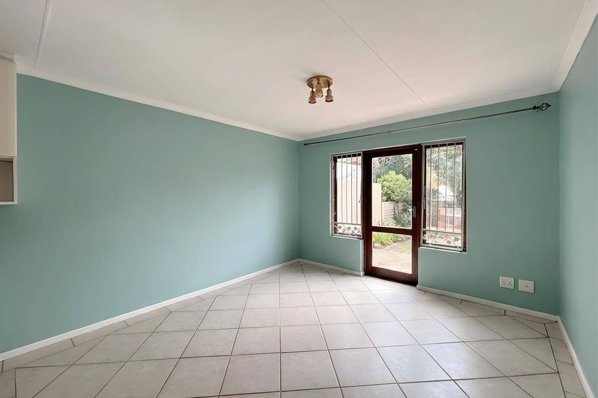 Townhouse Rental Monthly In Port Elizabeth - Photo 5