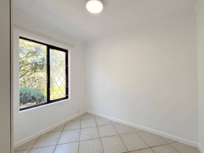 Townhouse Rental Monthly In Port Elizabeth - Photo 6