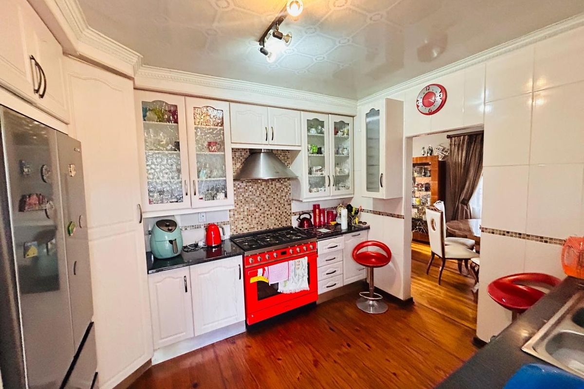 House Rental Monthly In East London - Photo 4