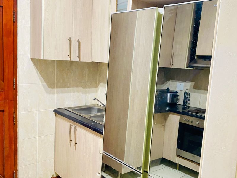 House For Sale In East London - Photo 5