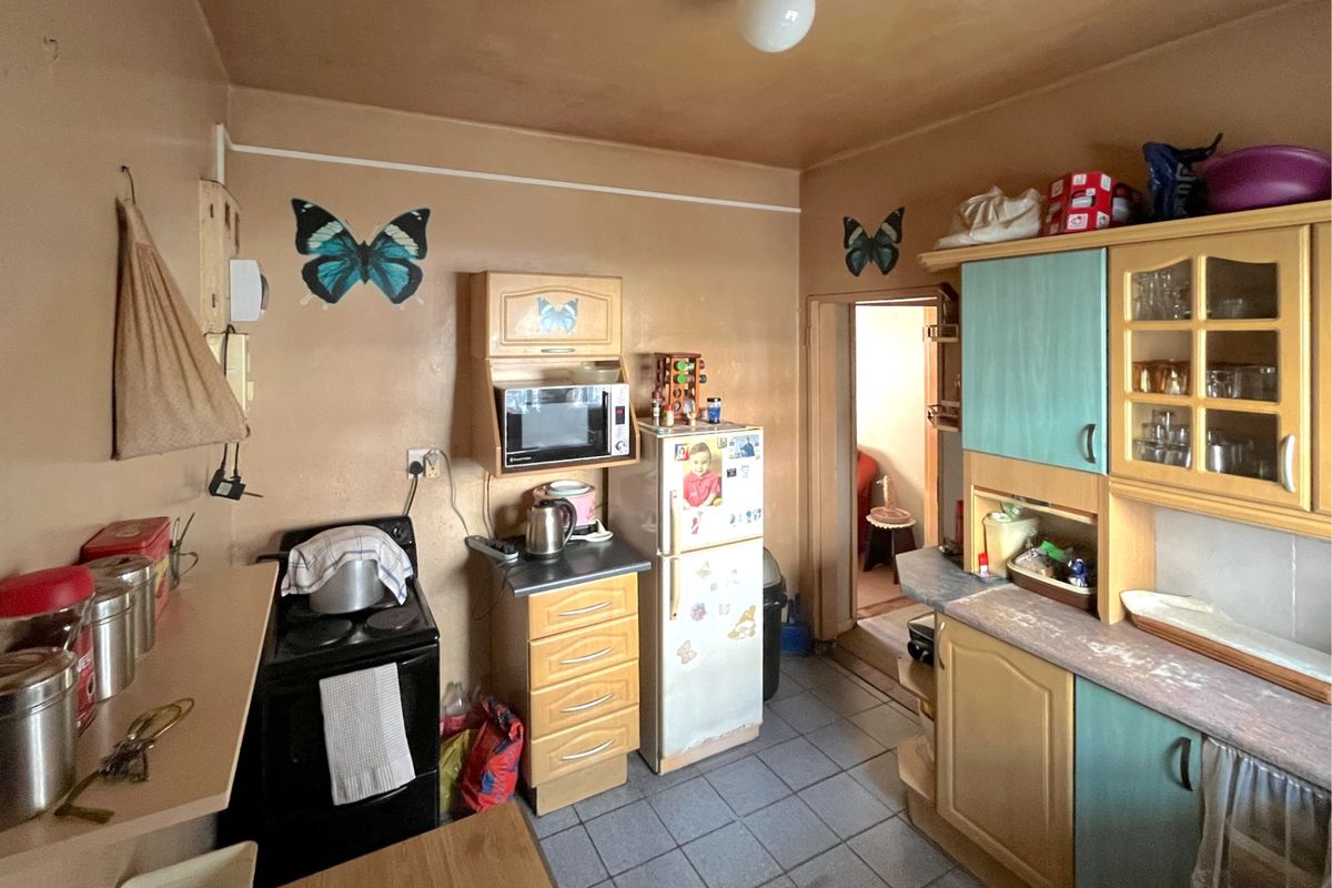 Apartment For Sale In Port Elizabeth - Photo 3