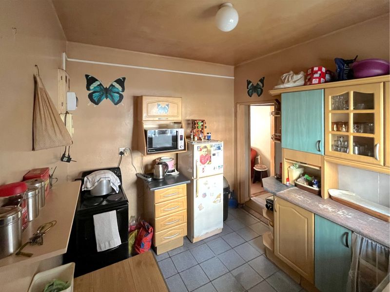 Apartment For Sale In Port Elizabeth - Photo 3