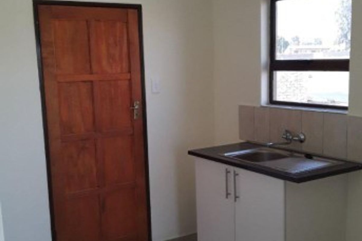House For Sale In Nigel - Photo 2