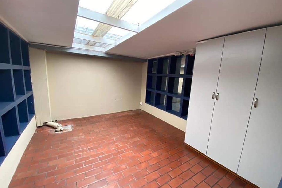 House For Sale In East London - Photo 4