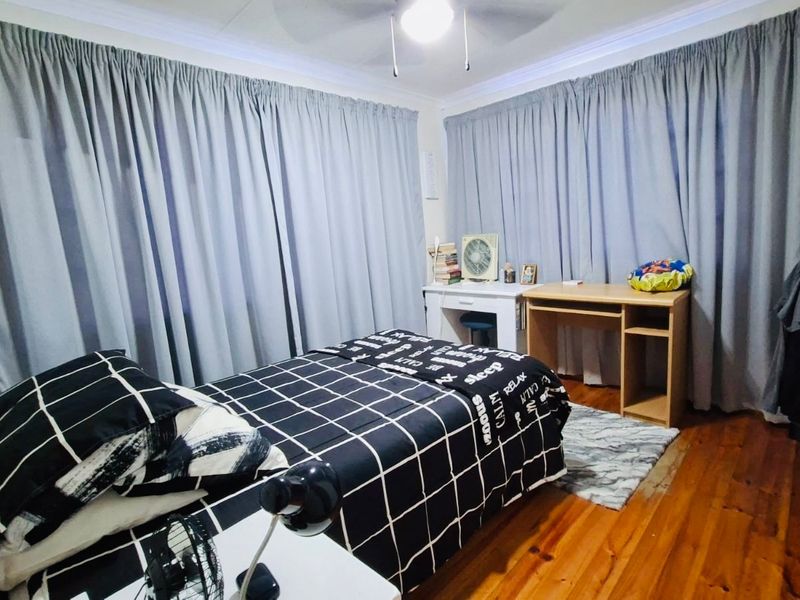 House For Sale In East London - Photo 8