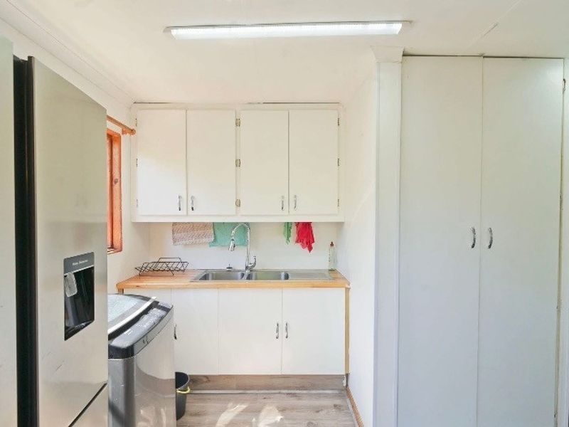 House Rental Monthly In East London - Photo 5