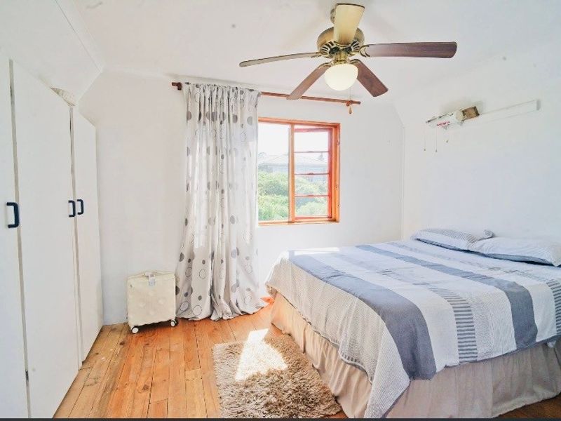 House Rental Monthly In East London - Photo 6