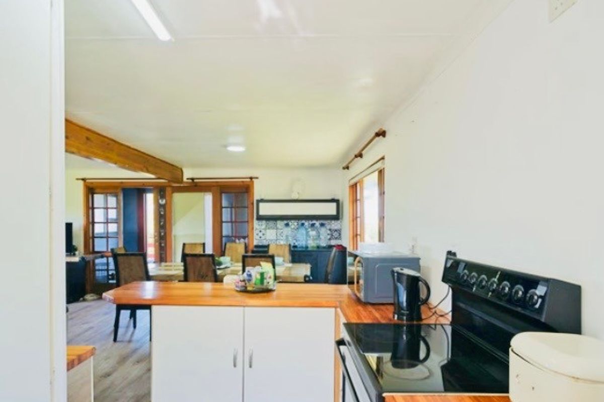 House Rental Monthly In East London - Photo 4