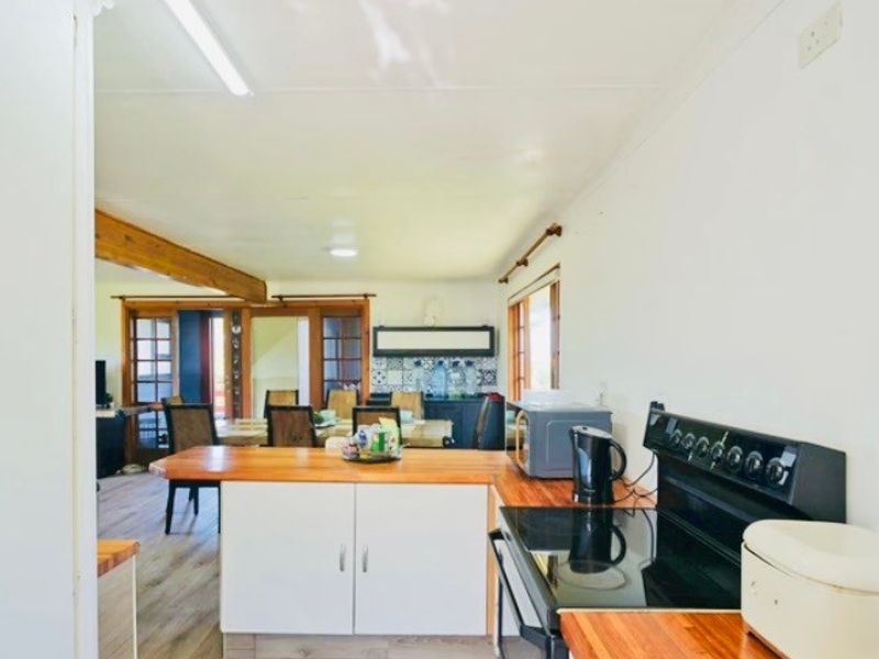 House Rental Monthly In East London - Photo 4