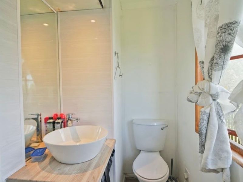 House Rental Monthly In East London - Photo 9