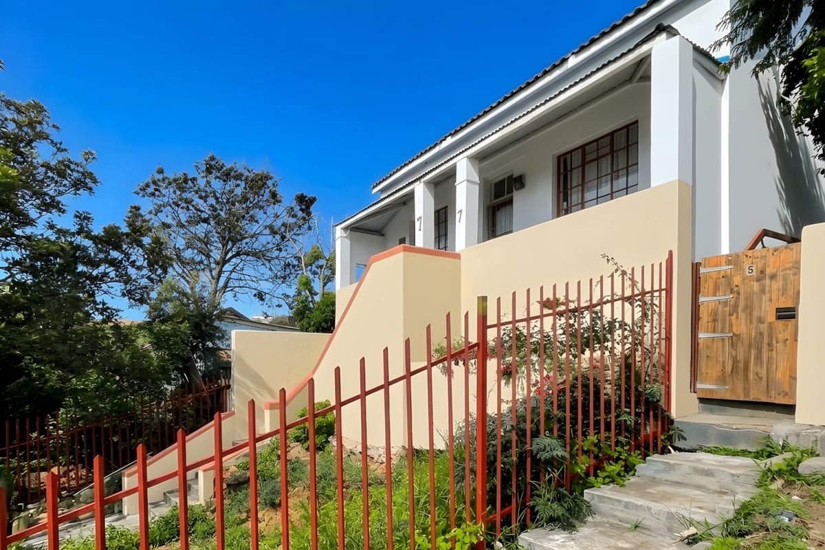 House For Sale In Port Elizabeth - Photo 2