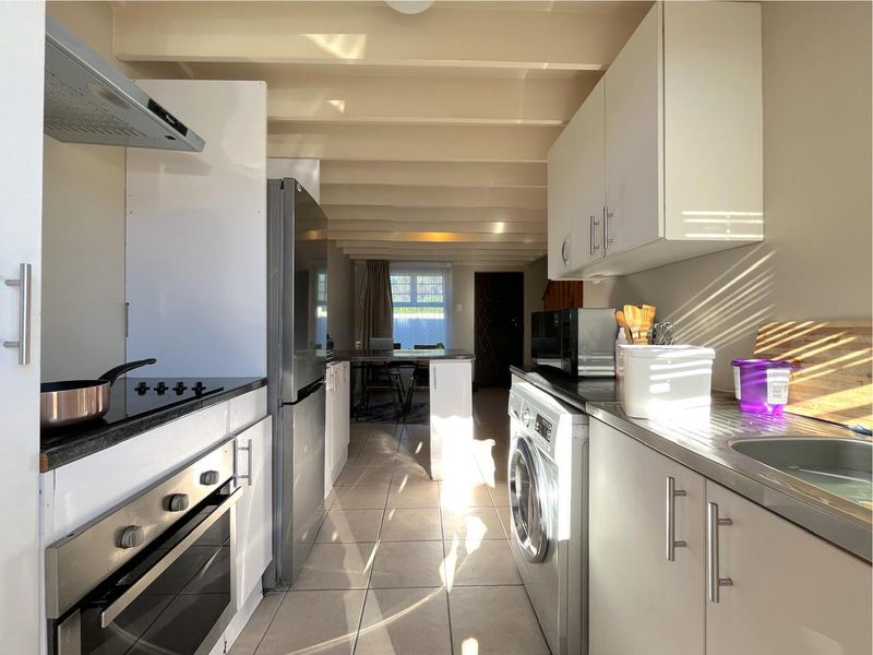 House For Sale In Port Elizabeth - Photo 7
