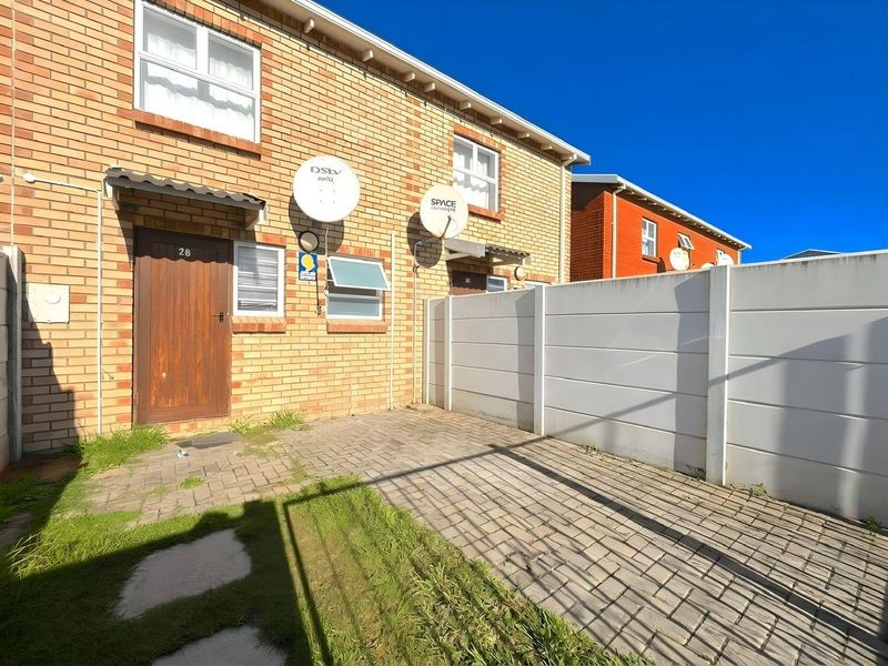 House For Sale In Port Elizabeth - Photo 1