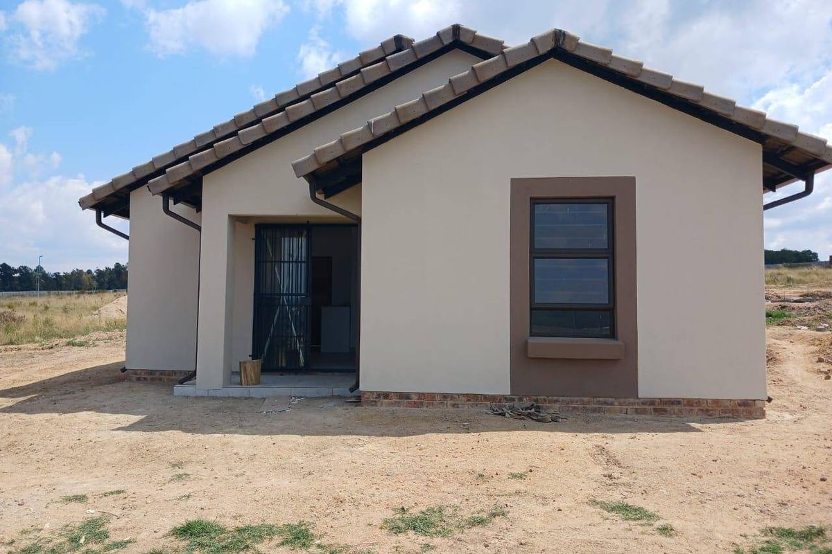 House For Sale In Boksburg - Photo 2