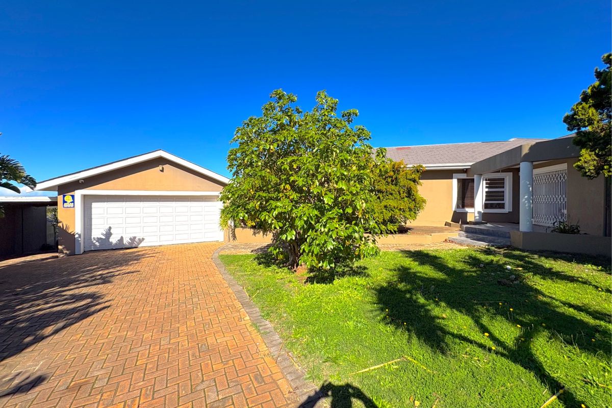 House For Sale In Port Elizabeth - Photo 3