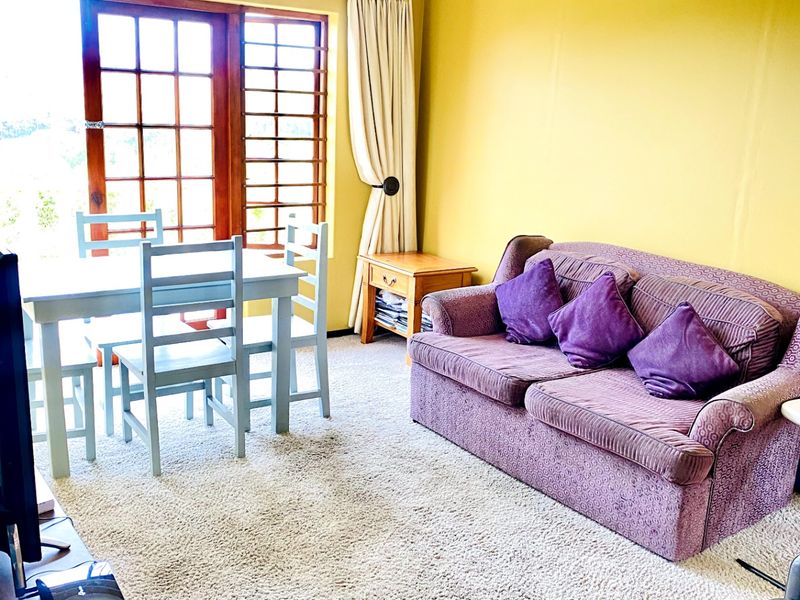 House For Sale In East London - Photo 6