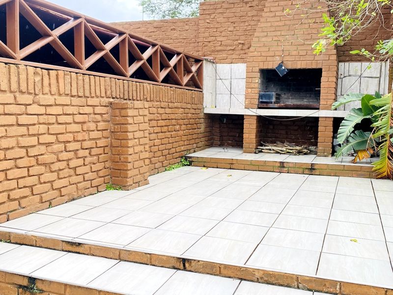 House For Sale In East London - Photo 4