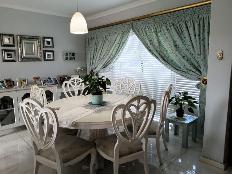 Townhouse For Sale In Port Elizabeth - Photo 6