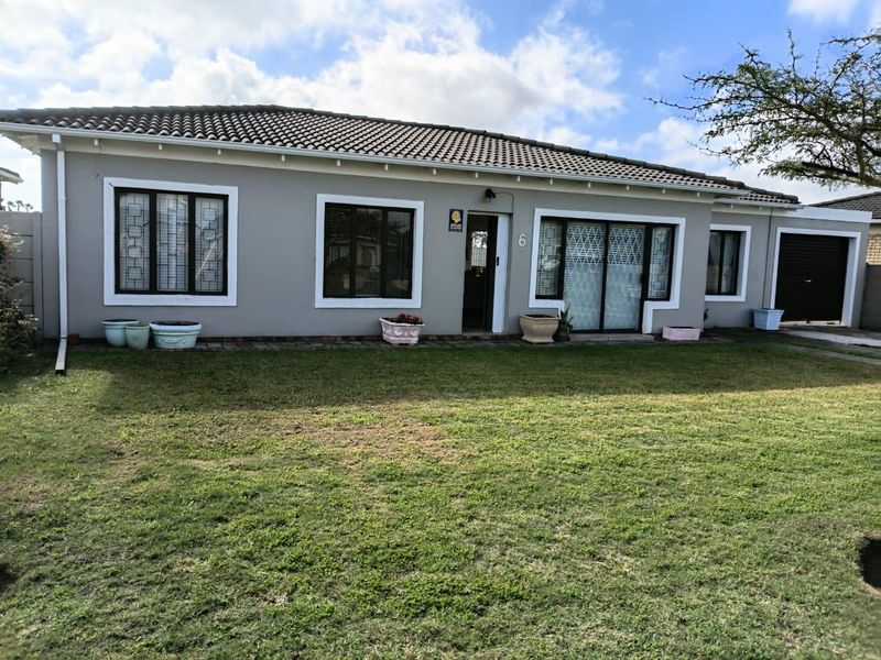 Townhouse For Sale In Port Elizabeth - Photo 1