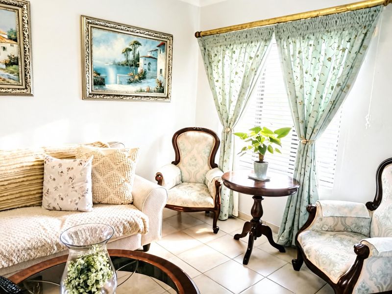 Townhouse For Sale In Port Elizabeth - Photo 4