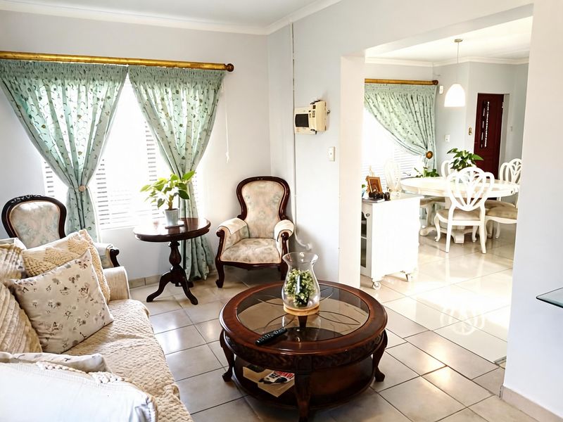 Townhouse For Sale In Port Elizabeth - Photo 5