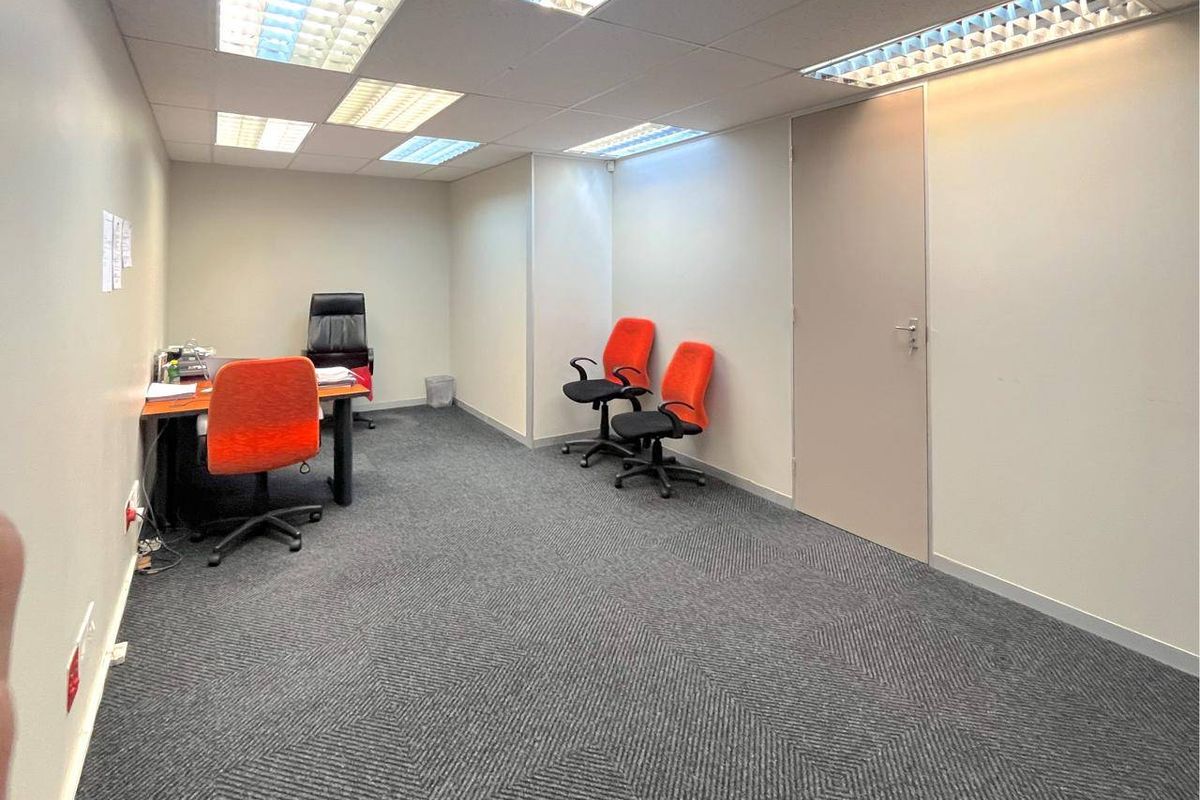 Commercial Rental Monthly In Port Elizabeth - Photo 4
