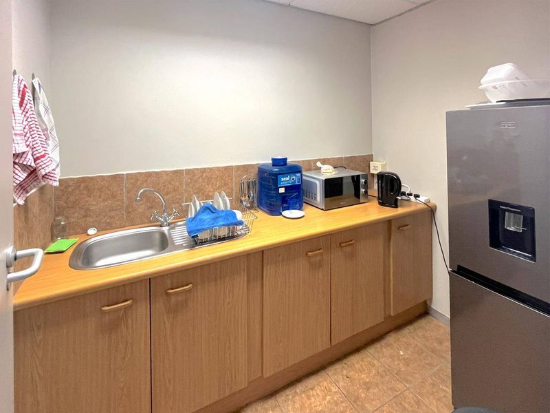 Commercial Rental Monthly In Port Elizabeth - Photo 7