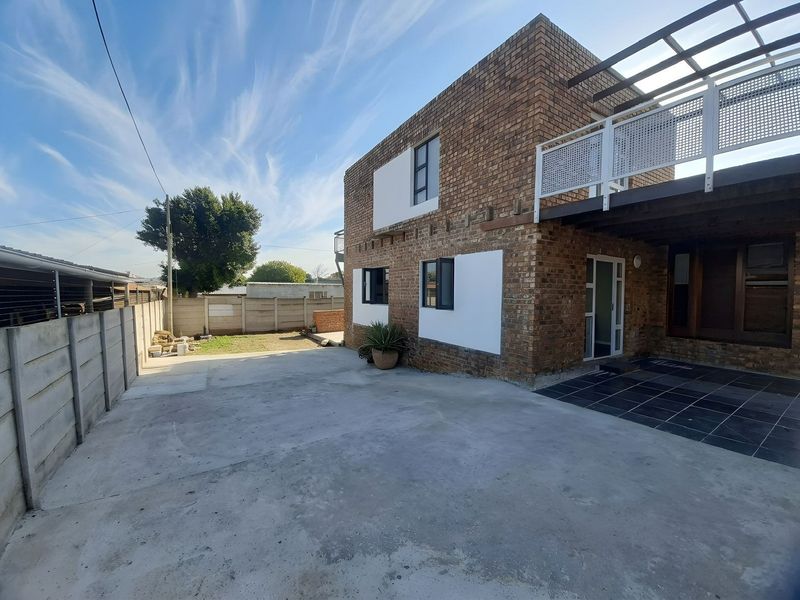 House Rental Monthly In Port Elizabeth - Photo 1