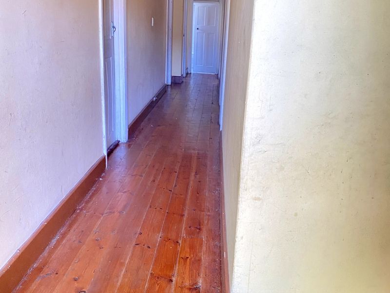 House For Sale In East London - Photo 4