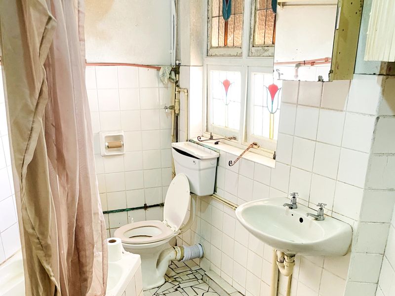 House For Sale In East London - Photo 10