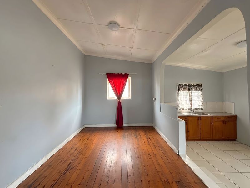 Apartment For Sale In Port Elizabeth - Photo 4