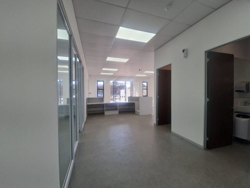 Commercial Rental Monthly In Port Elizabeth - Photo 6