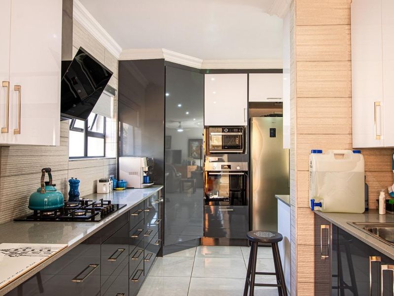 House For Sale In Pretoria - Photo 3