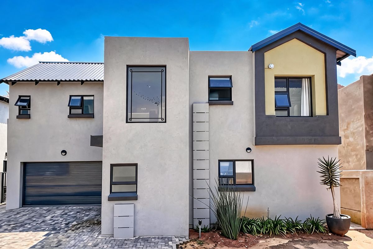 House For Sale In Pretoria - Photo 2