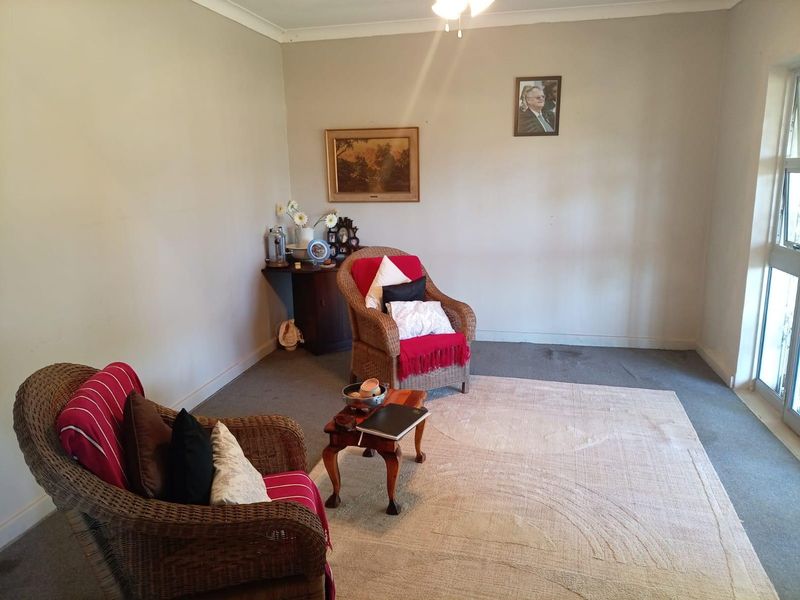 House For Sale In East London - Photo 7