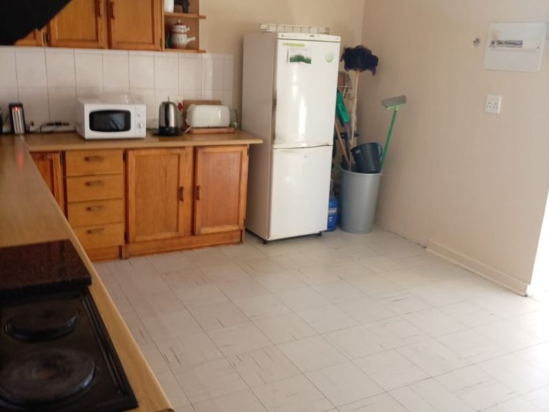 House For Sale In East London - Photo 4