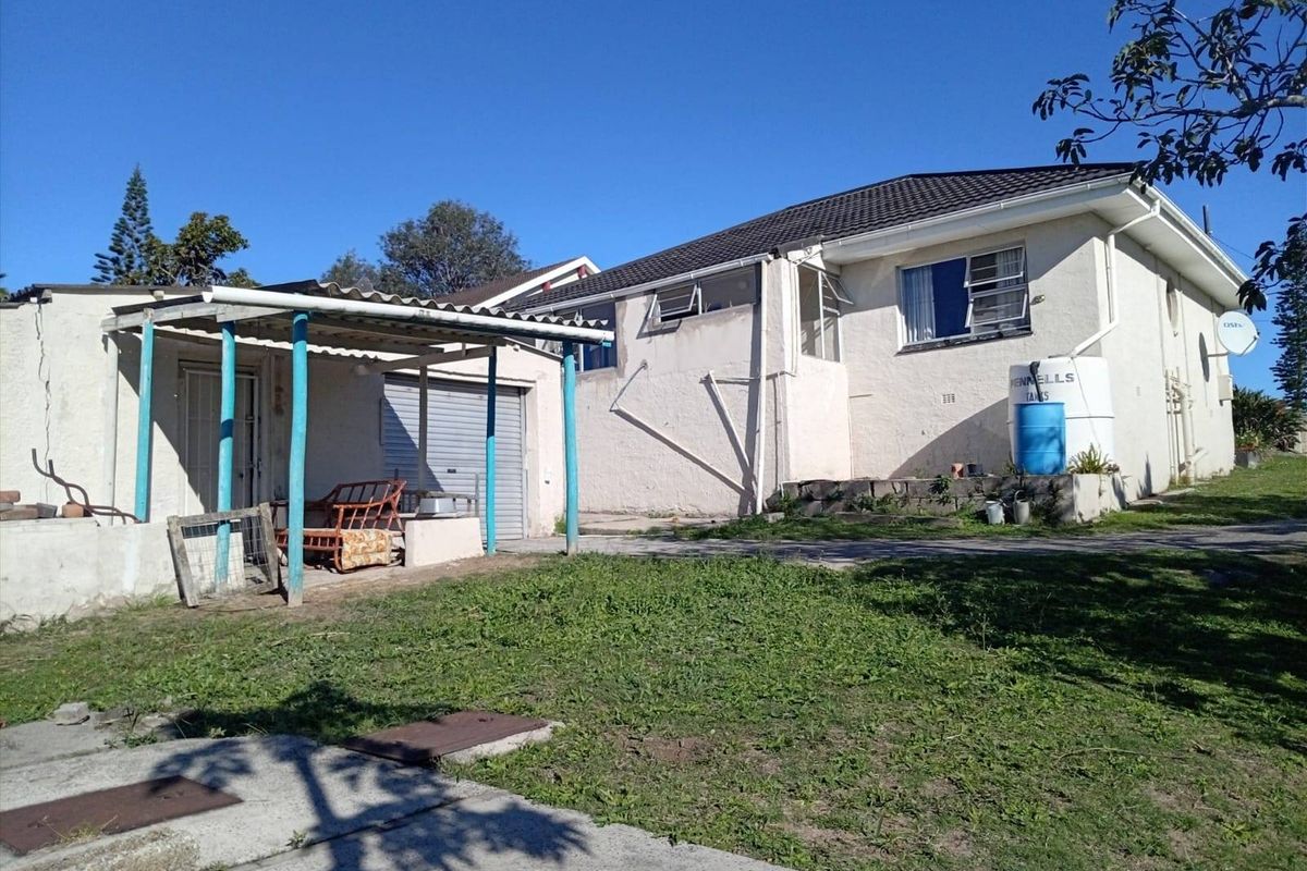 House For Sale In East London - Photo 3