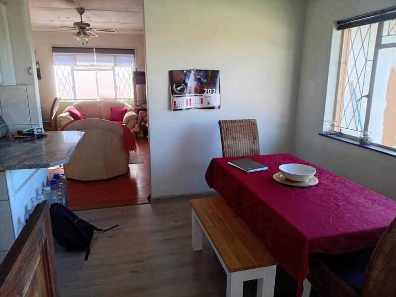 House For Sale In East London - Photo 9