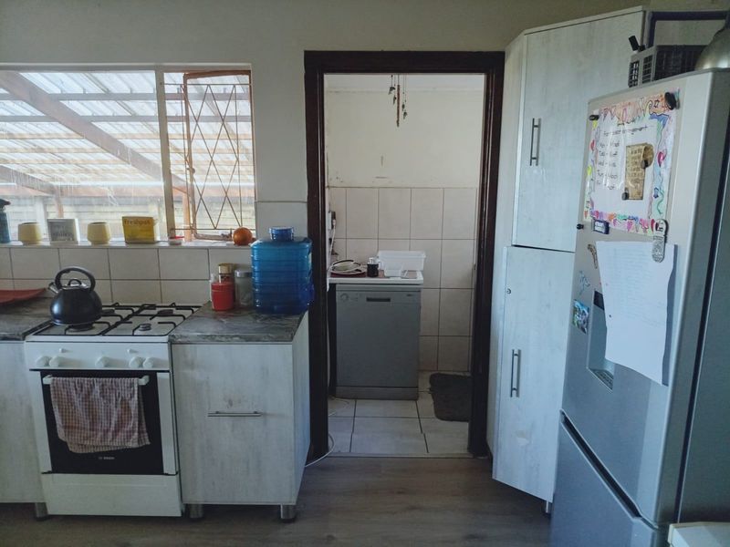 House For Sale In East London - Photo 6