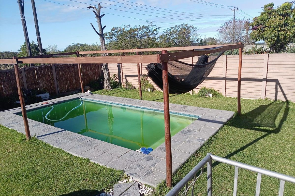 House For Sale In East London - Photo 3