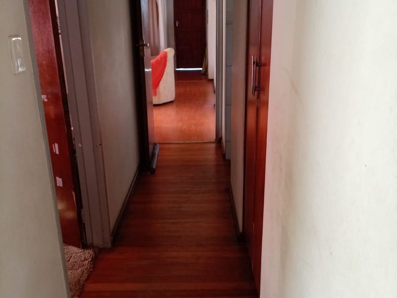 House For Sale In East London - Photo 5