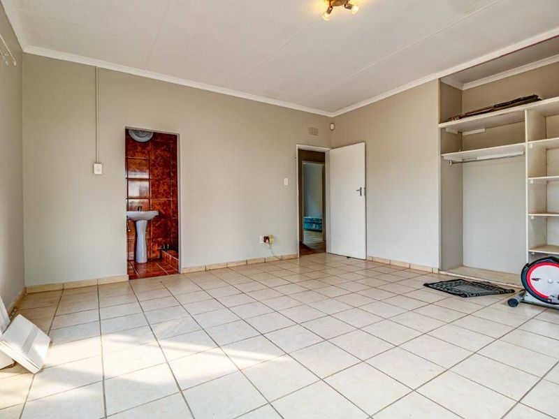 Farm For Sale In Benoni - Photo 4