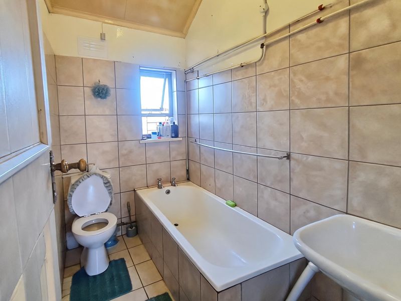 House For Sale In Port Elizabeth - Photo 10