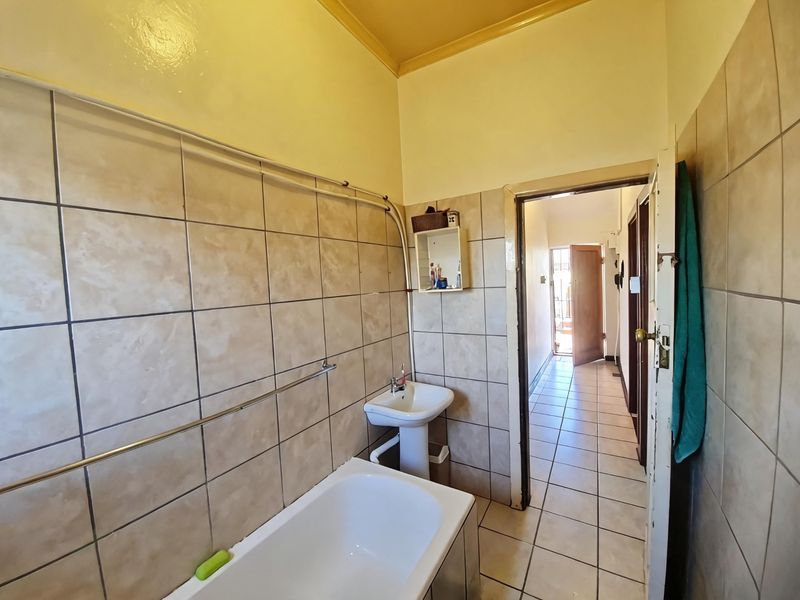 House For Sale In Port Elizabeth - Photo 9