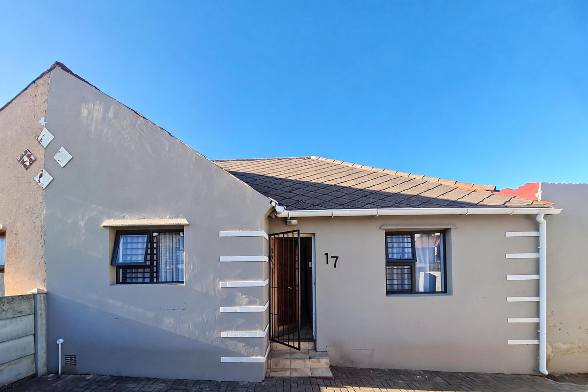 House For Sale In Port Elizabeth - Photo 4