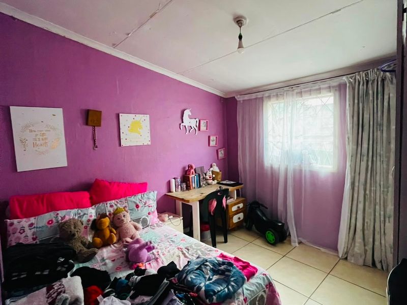 House For Sale In East London - Photo 8
